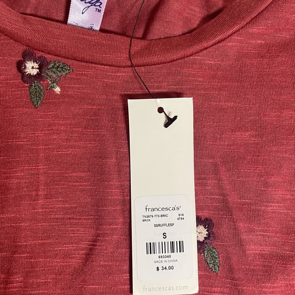 Francesca’s Floral Blouse - Picture 5 of 10